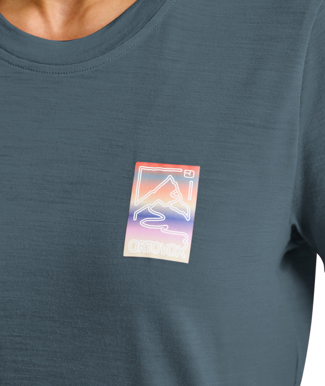 140 Cool Mountain Gradient T-Shirt ♀