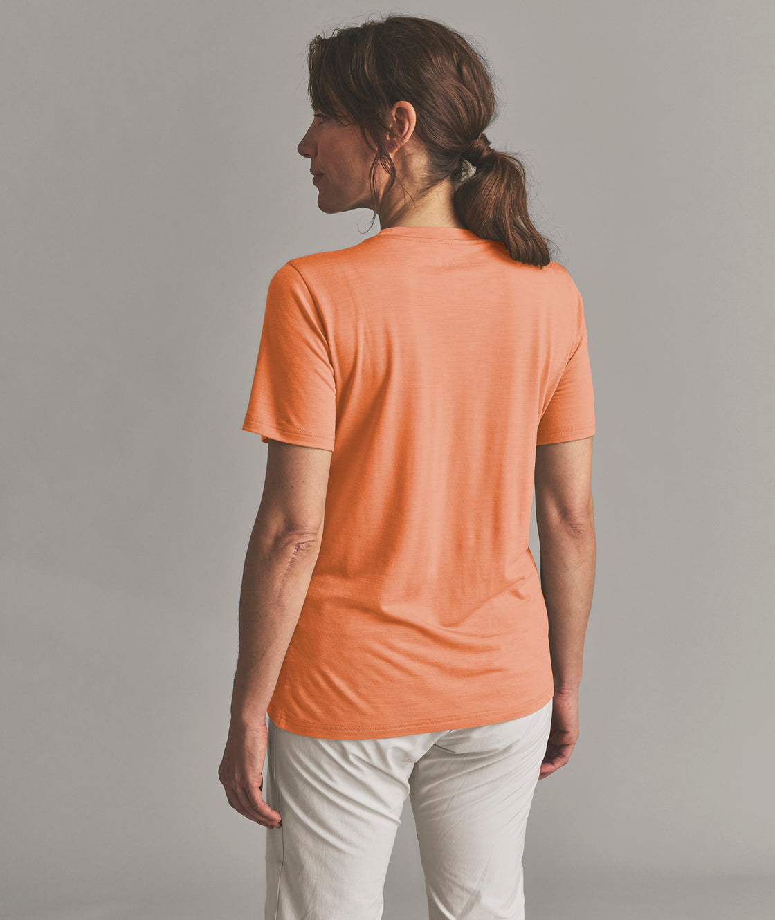 150 T-shirt cool avec badge vintage pour femme